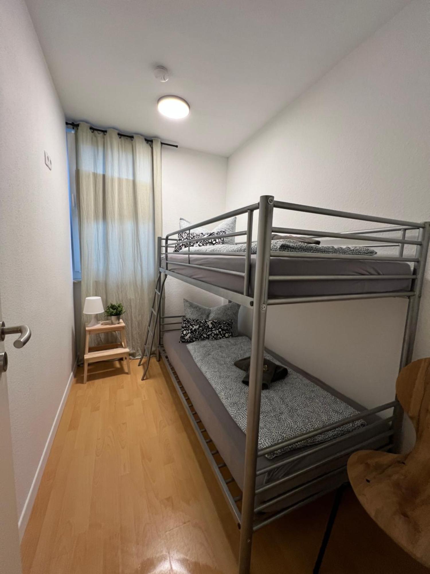 Apartment Humboldt 3 Schlafzimmer,Wifi, Netflix Parken, Terrasse, Klimatisiert, Naehe Zentrum Jena Exterior foto
