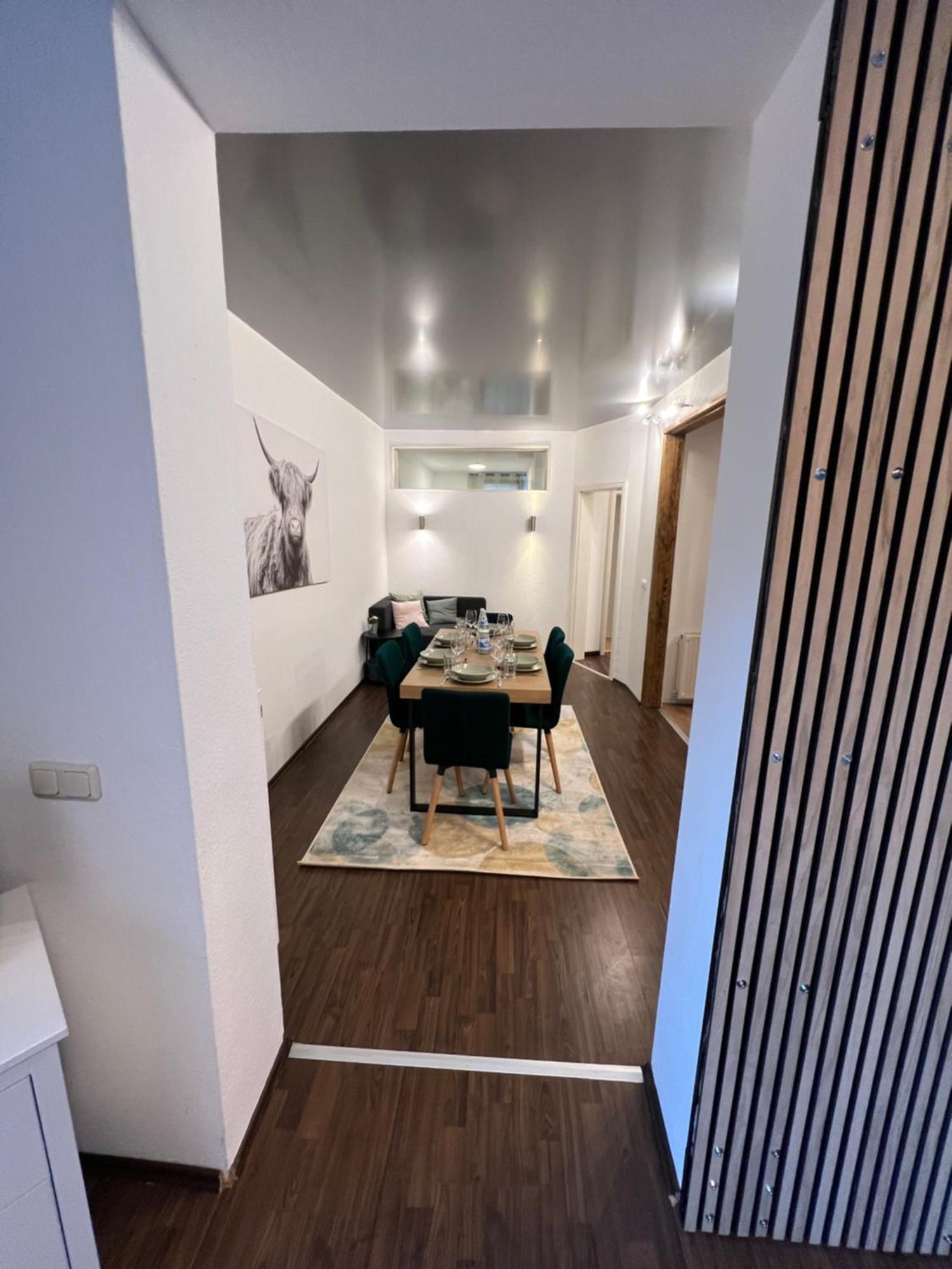 Apartment Humboldt 3 Schlafzimmer,Wifi, Netflix Parken, Terrasse, Klimatisiert, Naehe Zentrum Jena Exterior foto